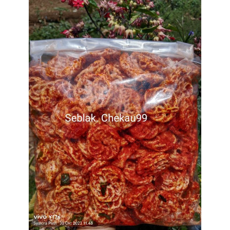 

1kg seblak kerupuk pedo kerupuk mawar rafael daun jeruk