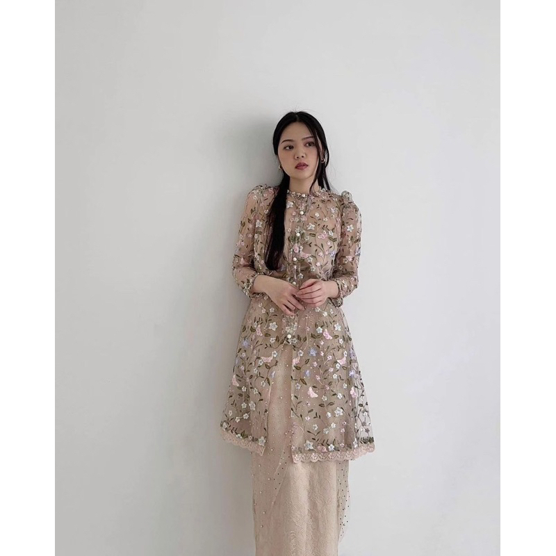 (SEWA KEBAYA WISUDA LAMARAN FULLSET) Salisha by Jaleela.id (Longsleeve/Tanktop) |*Baca Description B