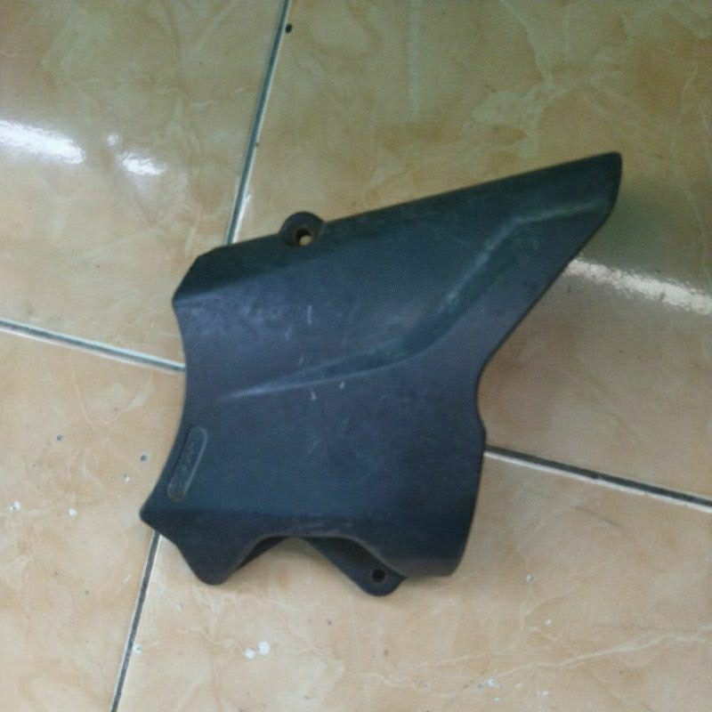 Tutup gir depan mp mono cover gir depan megapro monoshock