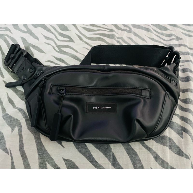 Tas Selempang Pria  AXD "Black Slingbag" by ZODA HAMARTIN