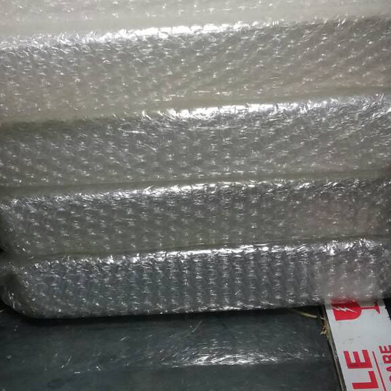 

Harga Termurah Bubble warp 50 cm x 100 cm pelindung botol