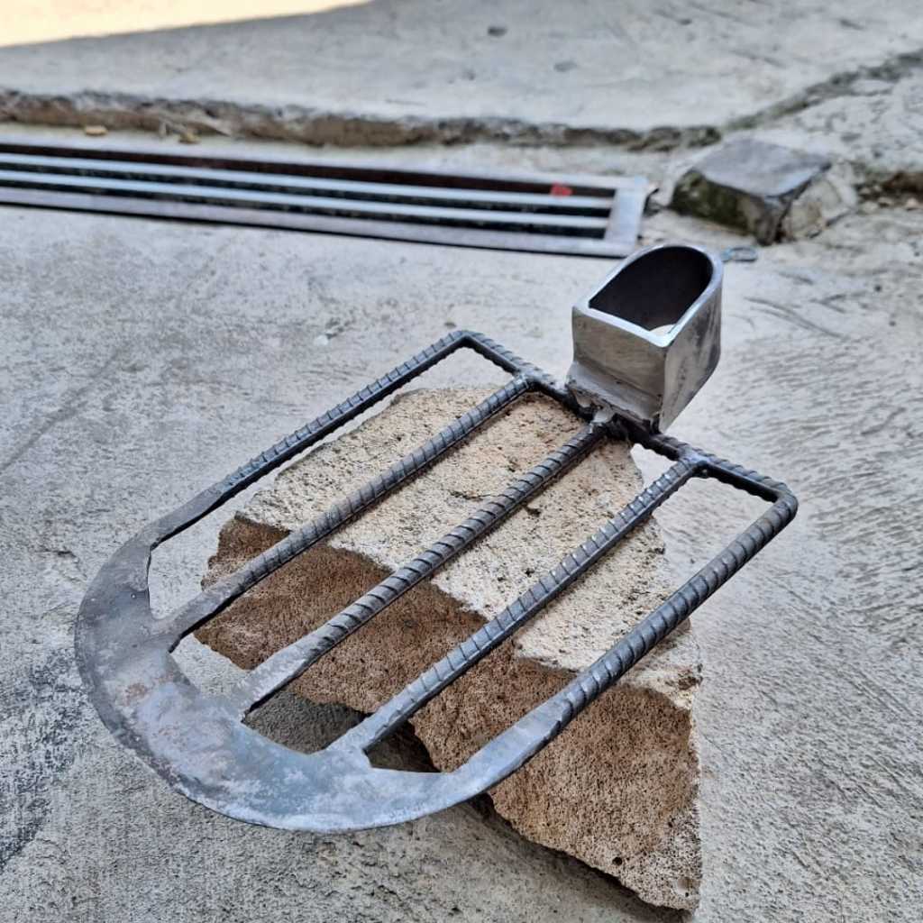 Cangkul anti lengket baja ulir asli tajam- cangkul sawah jari jari- pacul berkebun serbaguna