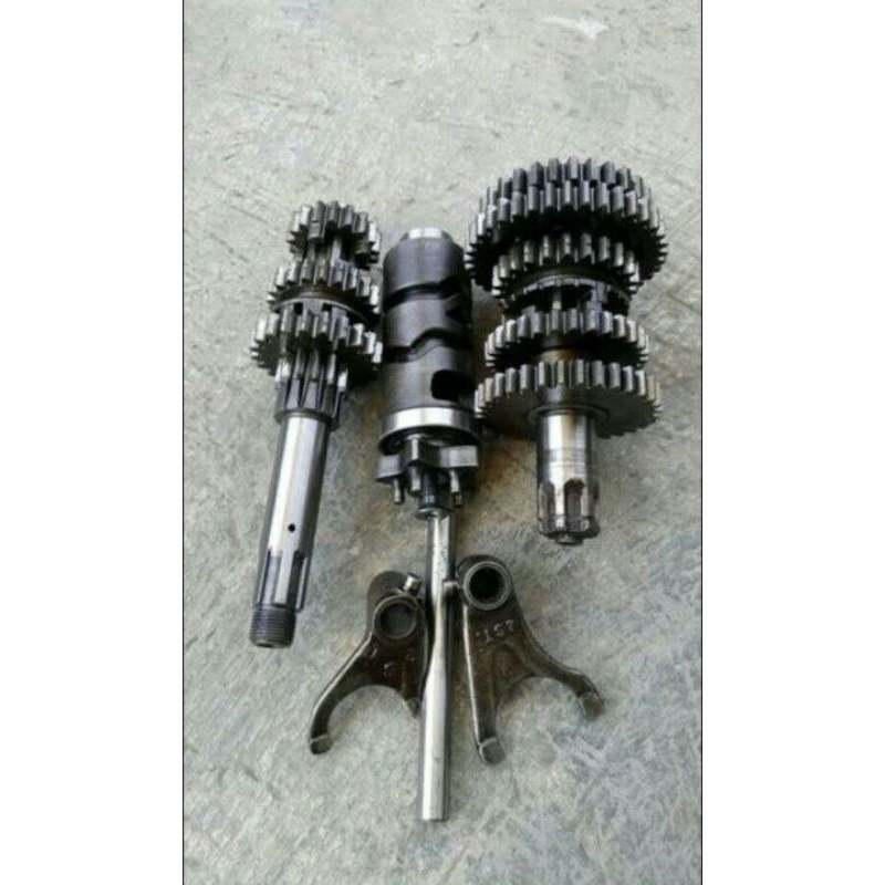 Gigi Transmisi Rasio Yamaha Vega R Lama Cripton Jupiter Lama Original lepasan motor