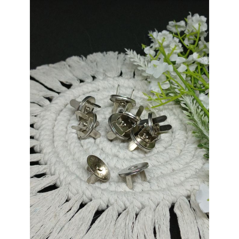 Kunci Tas Magnet 18mm