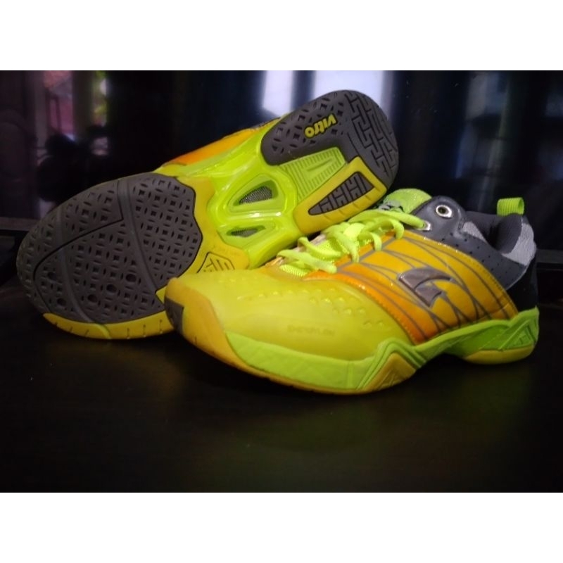 sepatu badminton second vitro size 39
