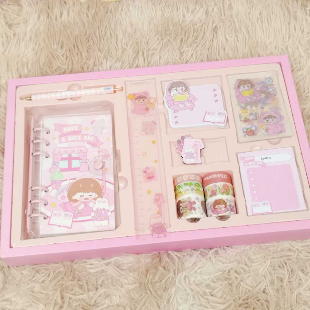 

Jurnal Set 10 in 1 / Diary / Hadiah Anak / Buku Tulis / Pen / Penggaris / Pembatas Buku / Notebook / Notes / Lengkap