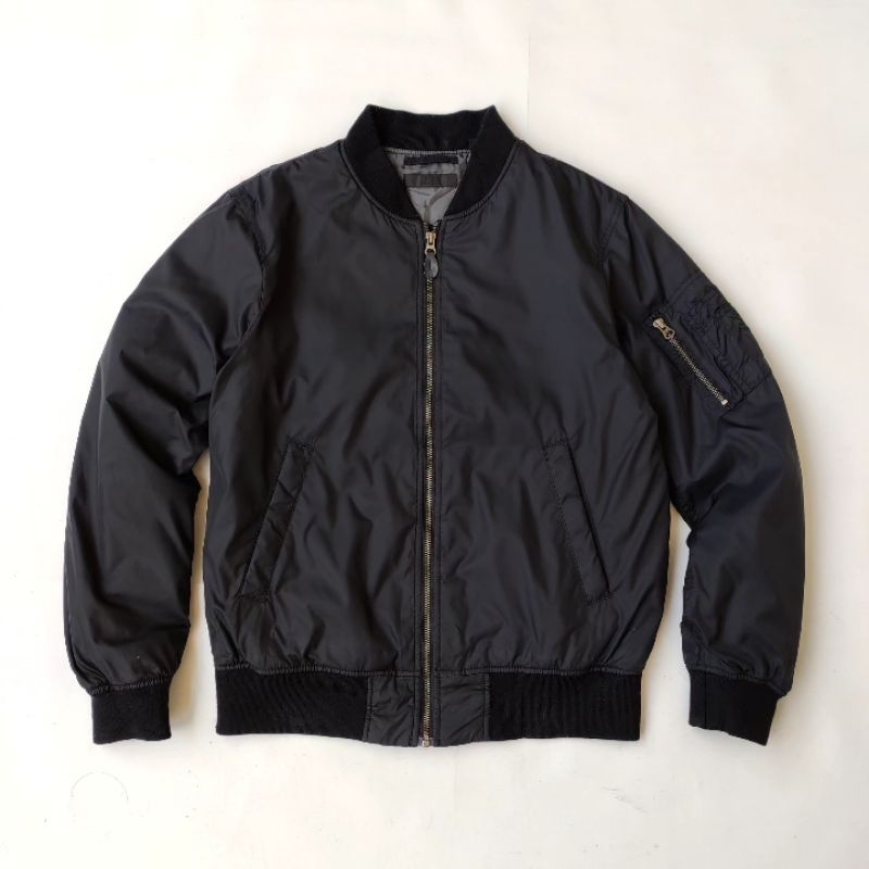 bomber uniqlo ma-1