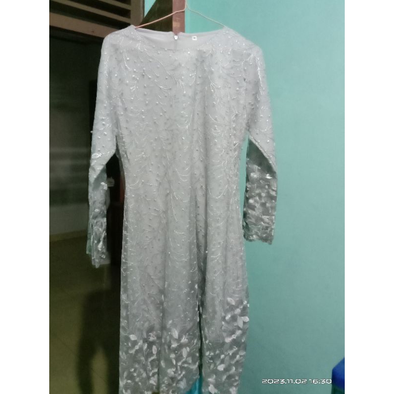 Baju pesta Tunik brokat