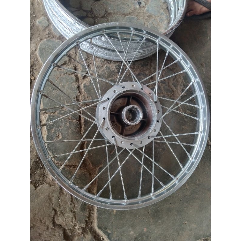 velak/velg belakang seken ori Honda Supra x lama