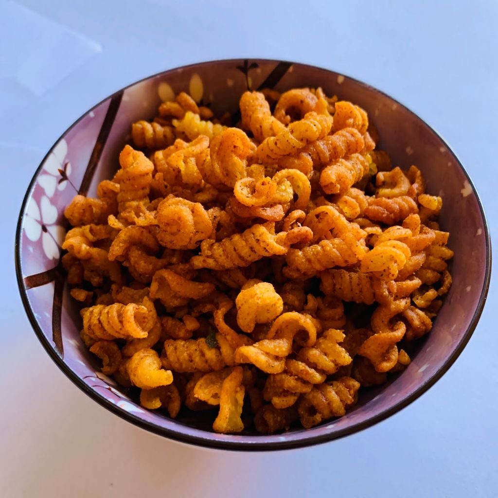 

MAKARONI ULAR VIRALL