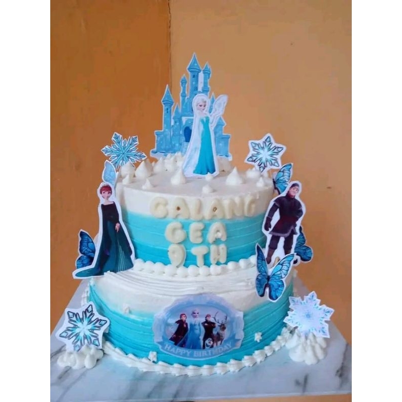 

Kue susun 2 karakter cewek