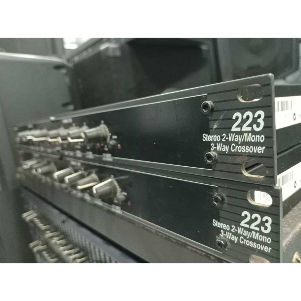 Crosover Dbx 223 Original
