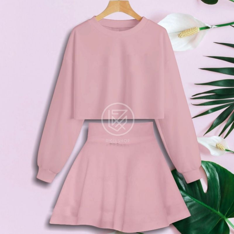 One Set Crop Top Lengan Panjang Olahraga Wanita Kasual