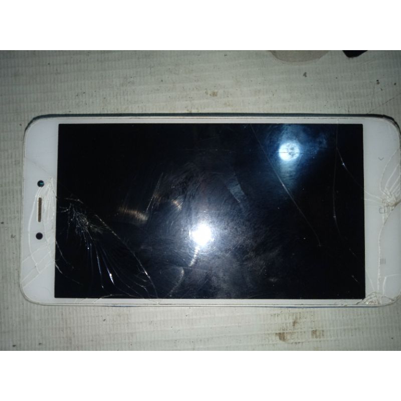 Xiaomi redmi 5a minus lcd 2/16gb No pola No akun