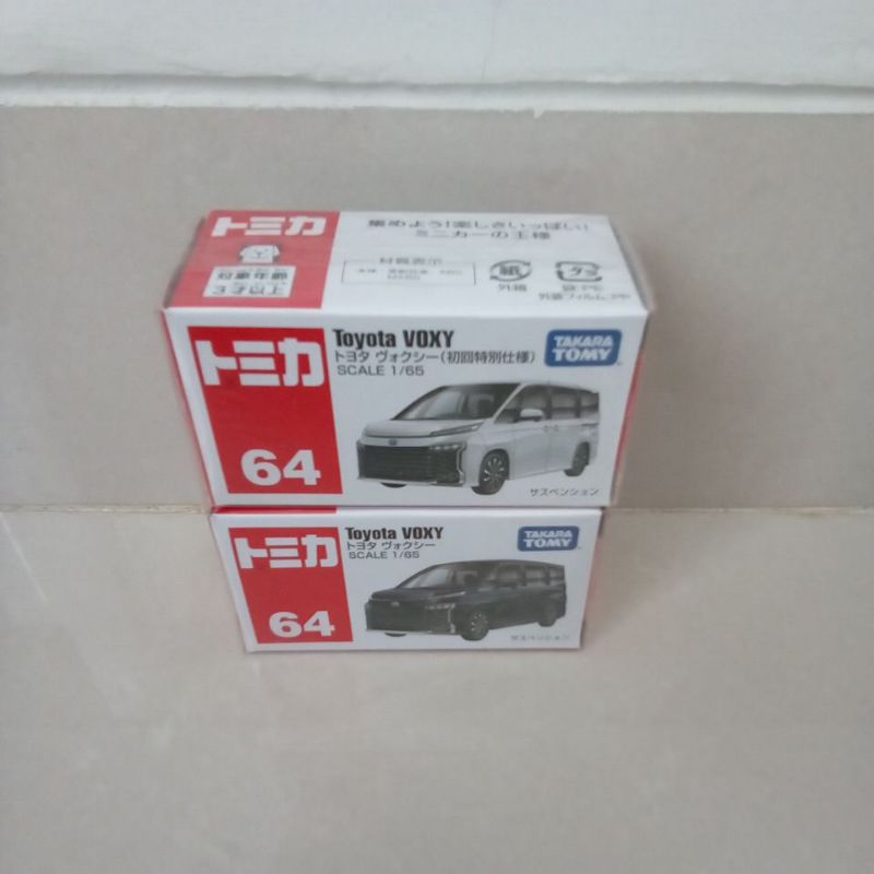 toyota voxy takara tomy tomica hitam/putih