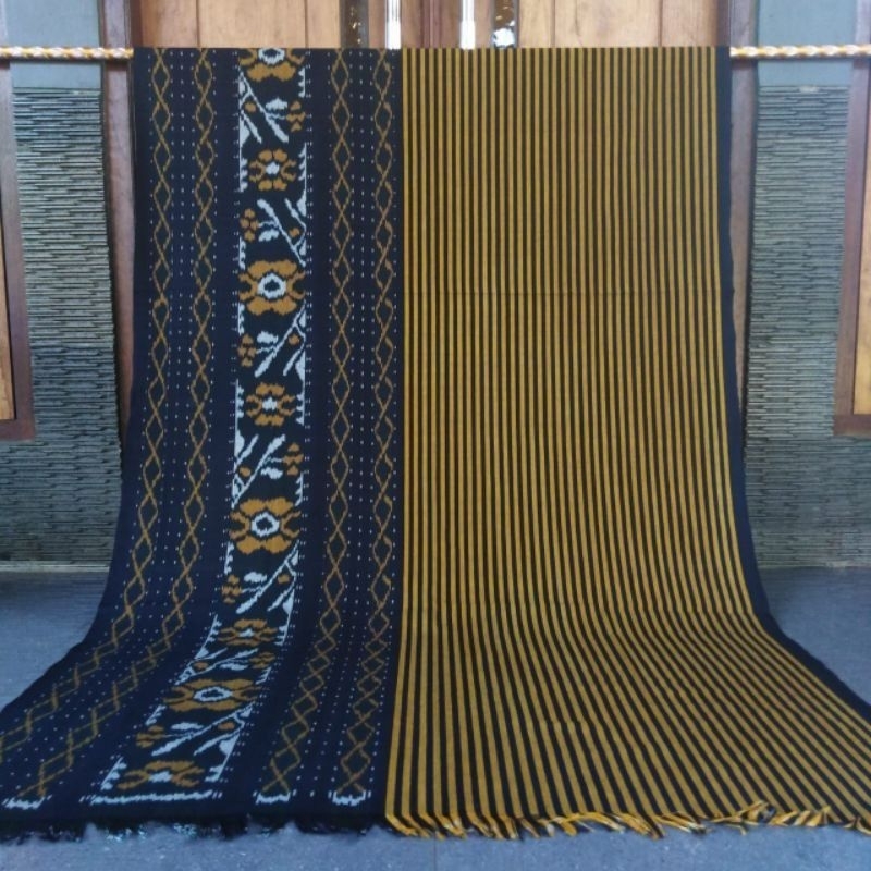 KAIN BLANGKET ETNIK KALIMANTAN