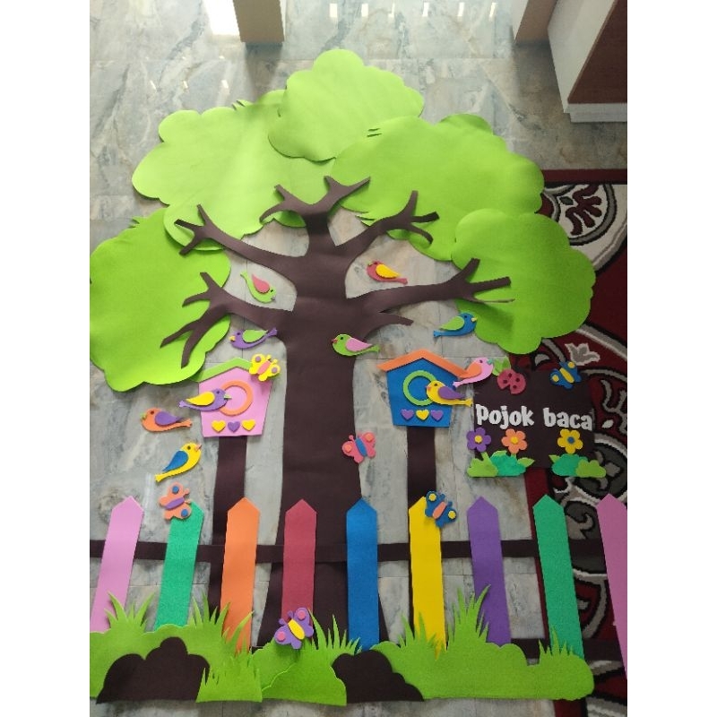 POHON LITERASI//POJOK BACA