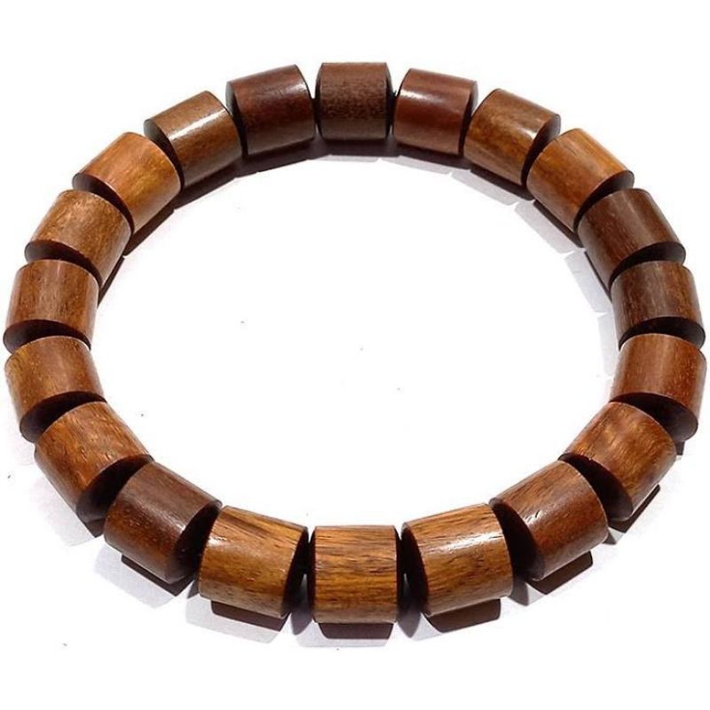 Gelang kayu stigi asli bentuk tabung tenggelam di air