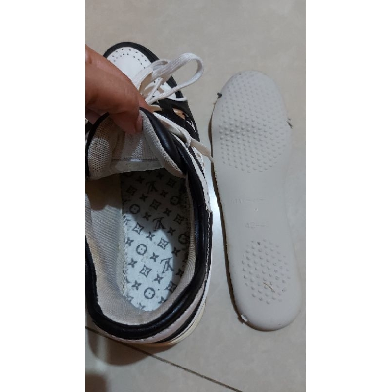 sepatu LV trainer made in italy insole 27,5
