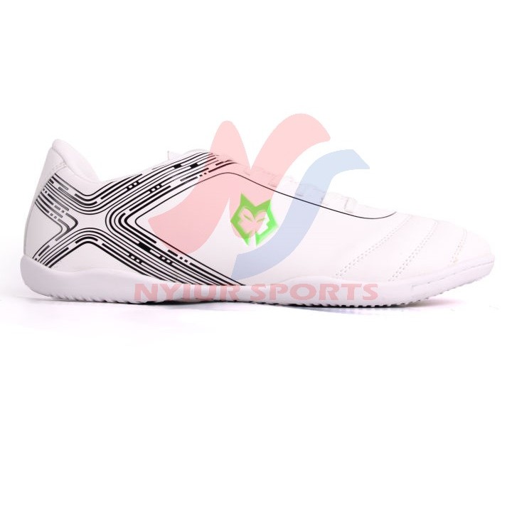 SEPATU FUTSAL LYCAN ASTRAL