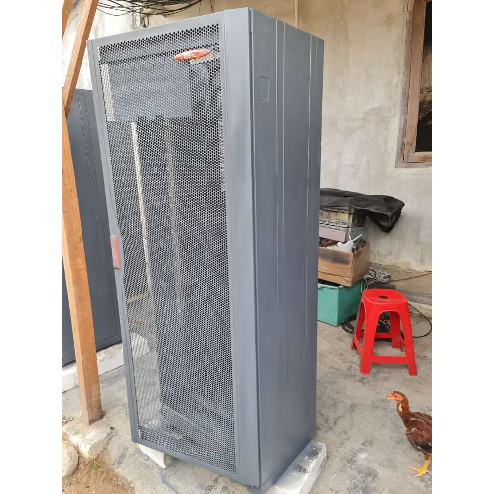 RACK SERVER 40 U BEKAS BERKWALITAS