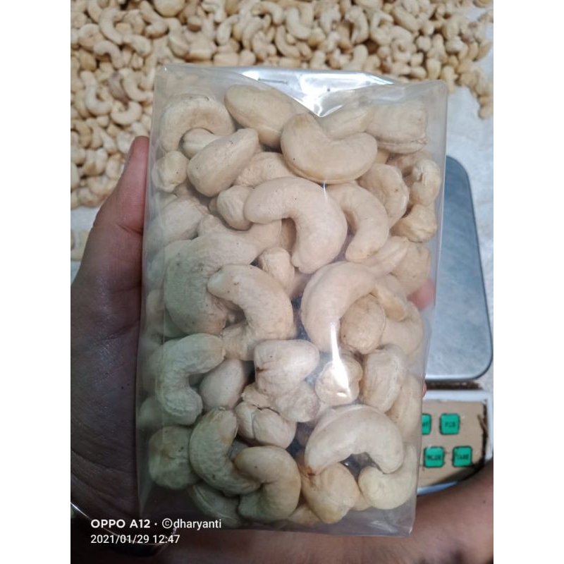 

kacang mete mentah SUPER