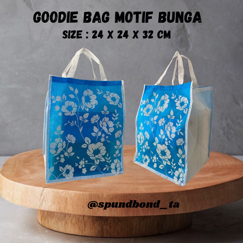 

Tas Goodie Bag Spunbond Motif Pita Bunga Size 24 x 24 [[ HARGA PERLUSIN ]]
