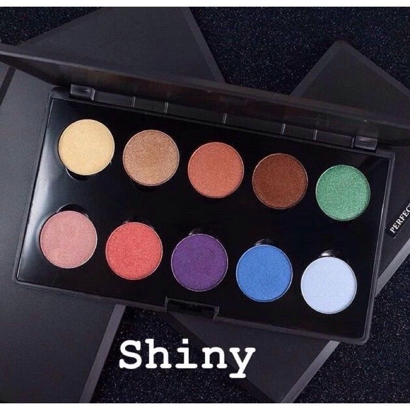 Bravo Bojonegoro - LT PRO Eyeshadow Palette Shiny