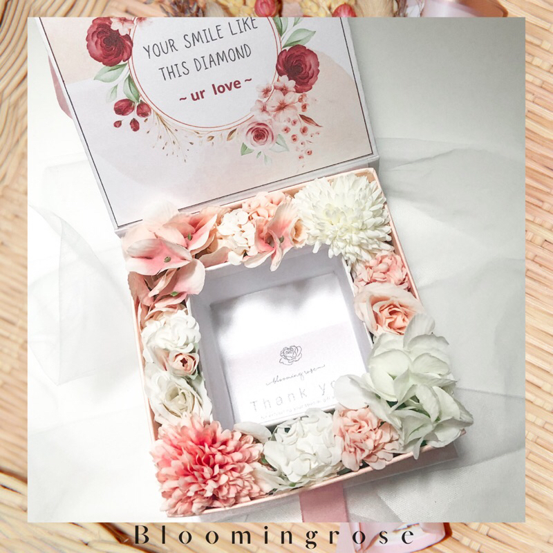 

Box Kado Aesthetic / Gift Box/ Box Antam/ Kotak Perhiasan/ Kado Pernikahan