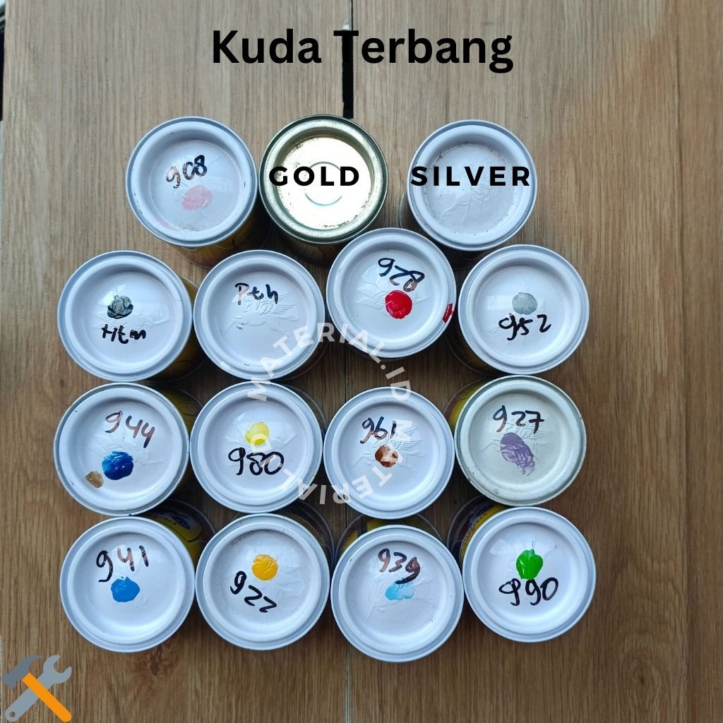 

Cat Kuda Terbang Minyak Kayu Besi Warna Putih Emas Gold Silver Murah 0,1 Liter