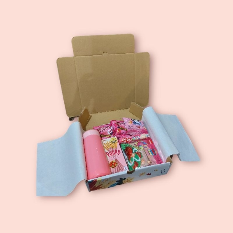 

Hampers Snack Gift Box Ulang Tahun Anak Tema Pink 1 Paket