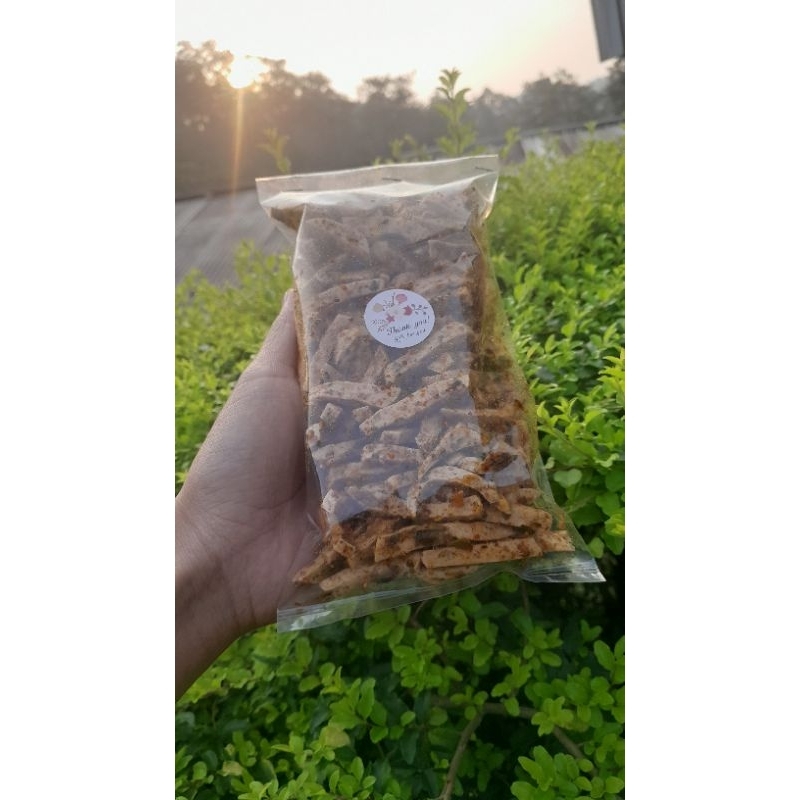 

Basreng Pedas Asin Daun jeruk 150gram
