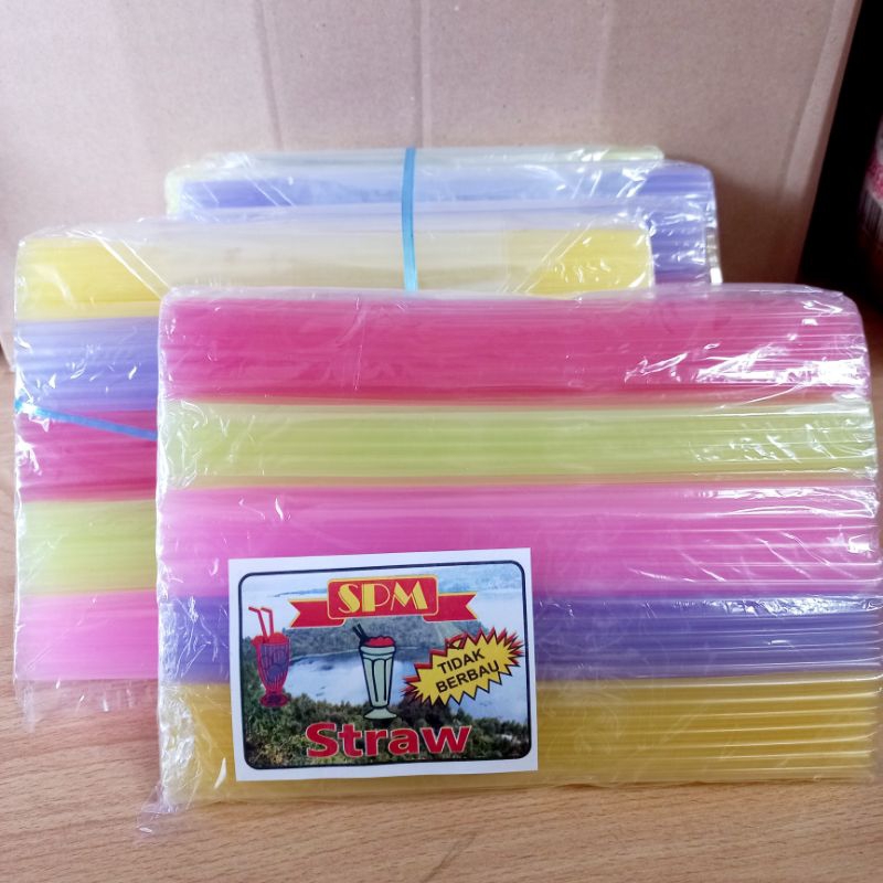 Sedotan plastik warna warni