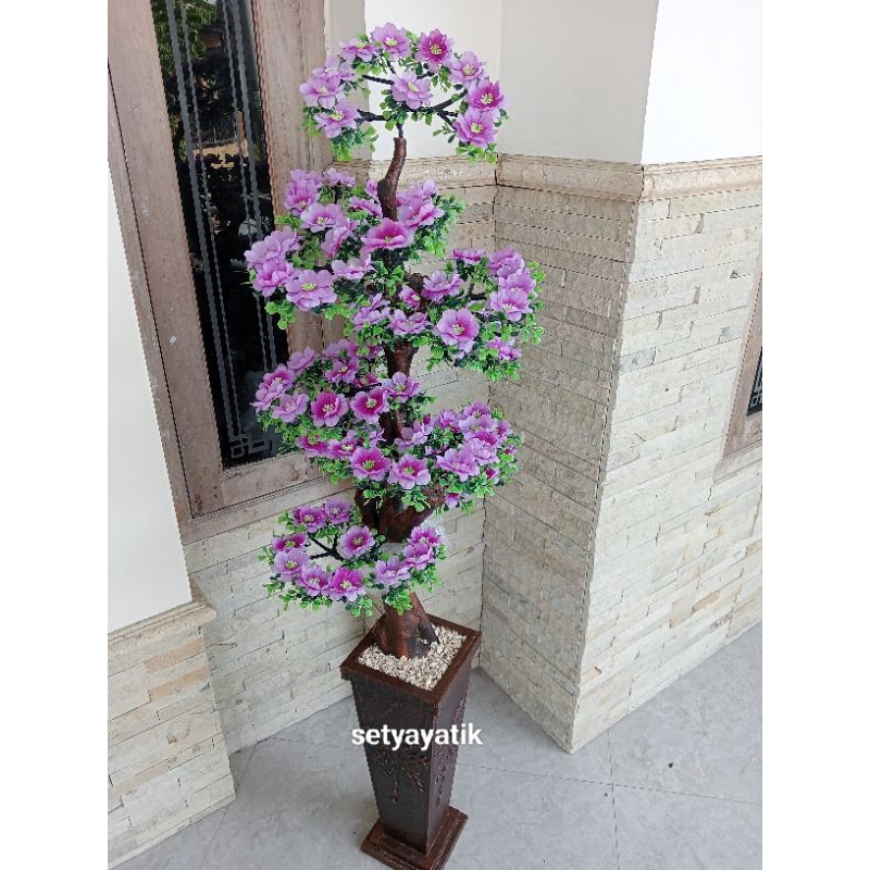 bunga sudut ruangan tinggi 135cm