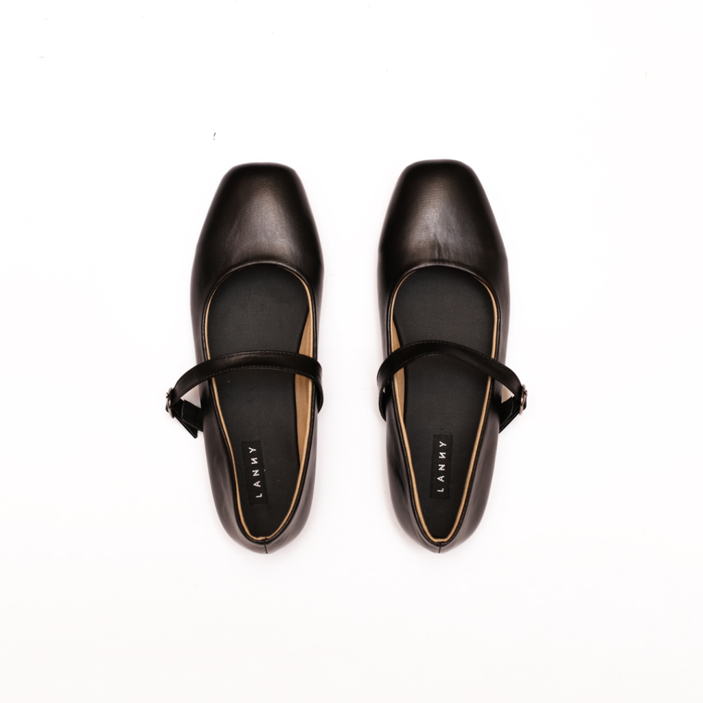 Celine Flat Shoes Wanita