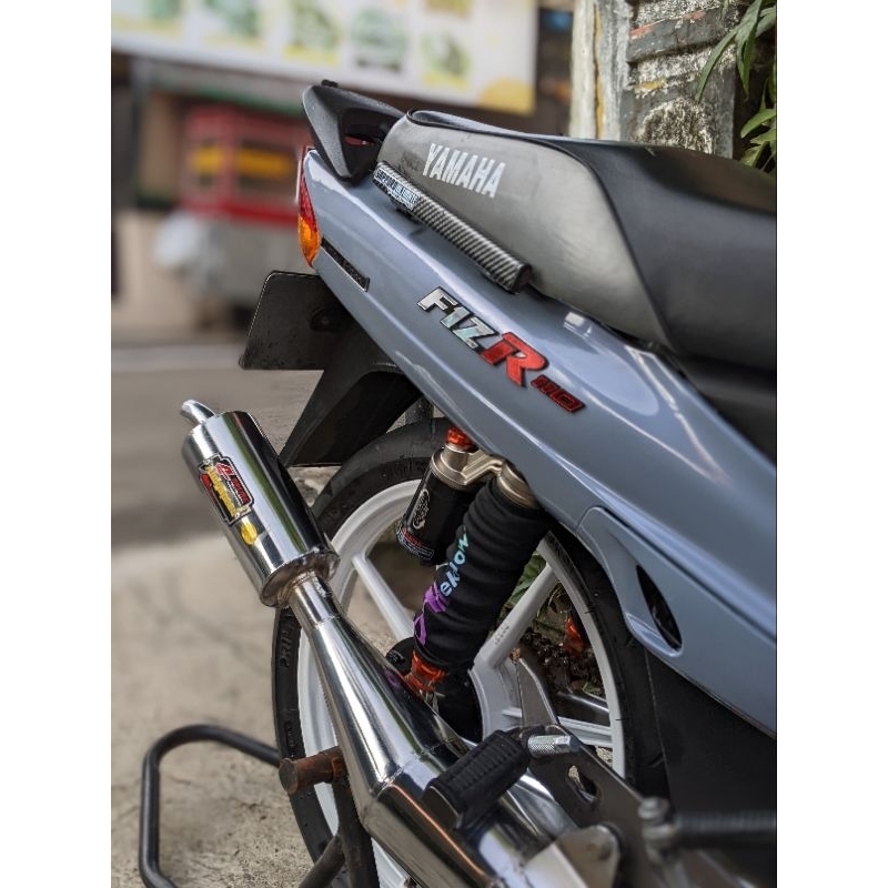 EMBLEM FIZR F1ZR LIMITED EDITION 110 GARANSI 1 Tahun