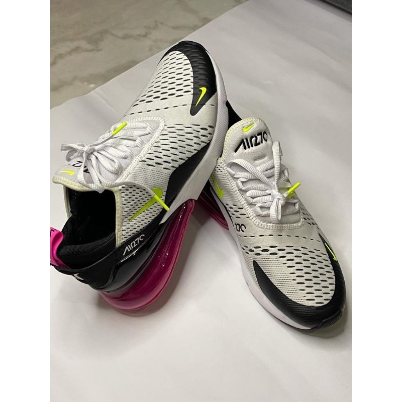 Nike Air Max 270.