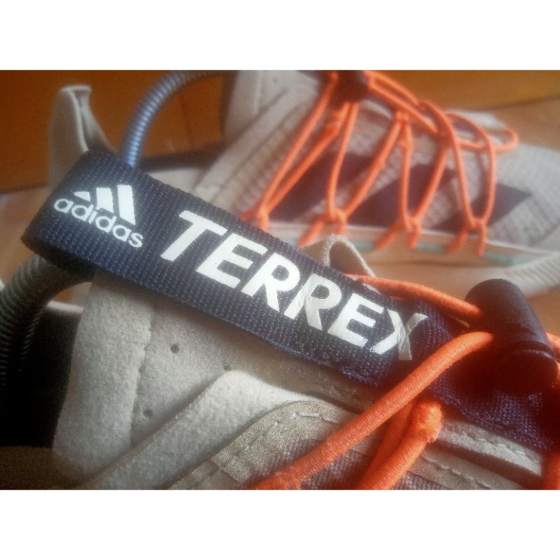 sepatu gunung/trekking Adidas terrex