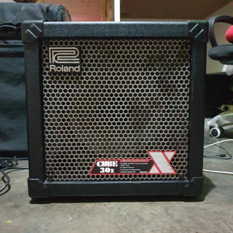 Roland Cube 30x