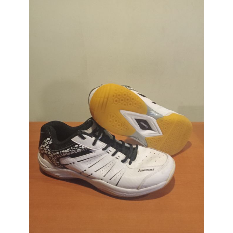 Sepatu Badminton Kawasaki K 063 size 42 inshole 27cm bekas like new Original Terjamin
