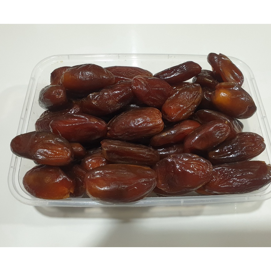 

Stok Banyak NEW Kurma Tunisia Madu 1kg KEMASAN BOX//TUNISIA MADU(exp 2025) Promo