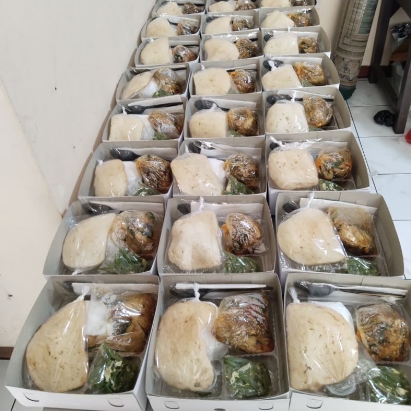 

Nasi box murah/nasi box enak/nasi kotak