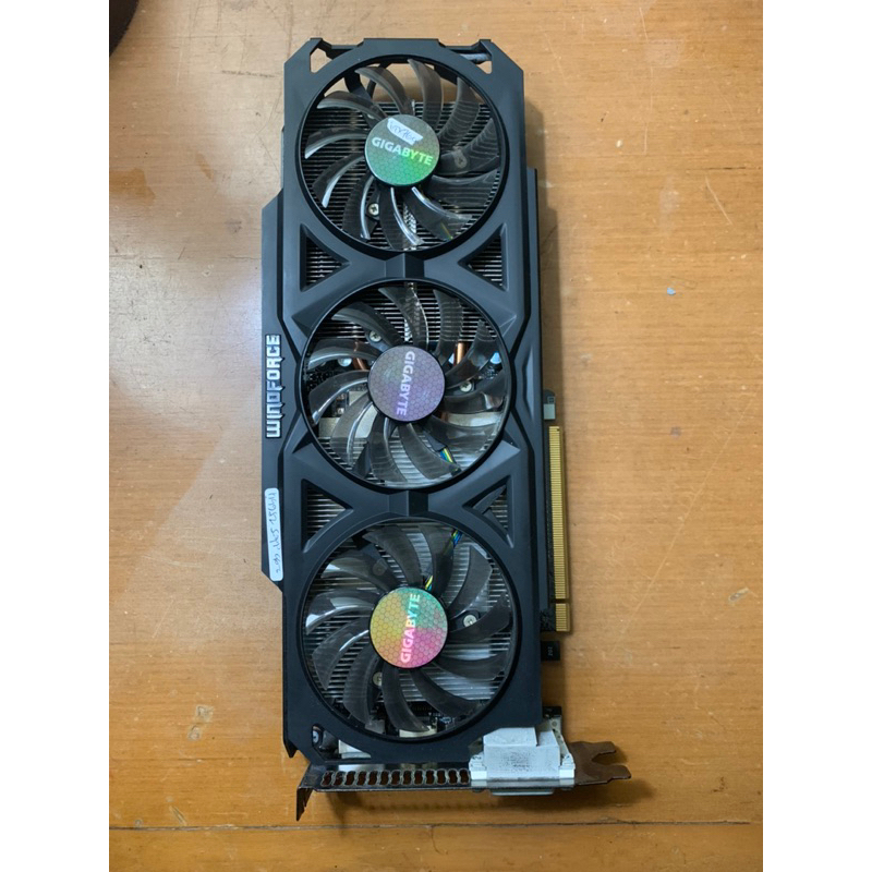 GIGABYTE GTX 760 WindForce 3X OC 2 gb ddr 5 256 bit