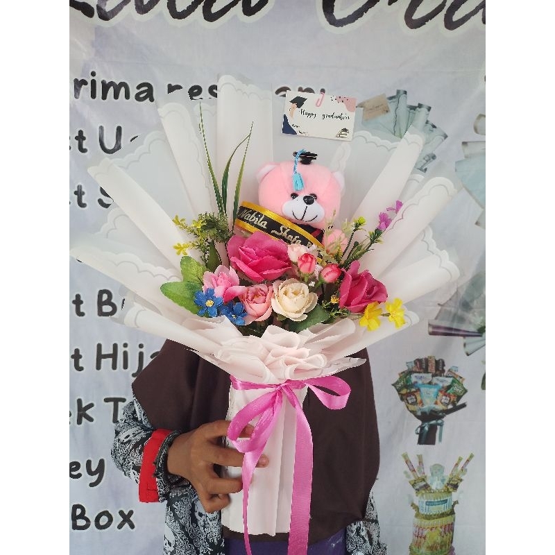 Buket boneka wisuda jumbo / buket wisuda free selempang nama/ buket boneka wisuda/ buket graduation/