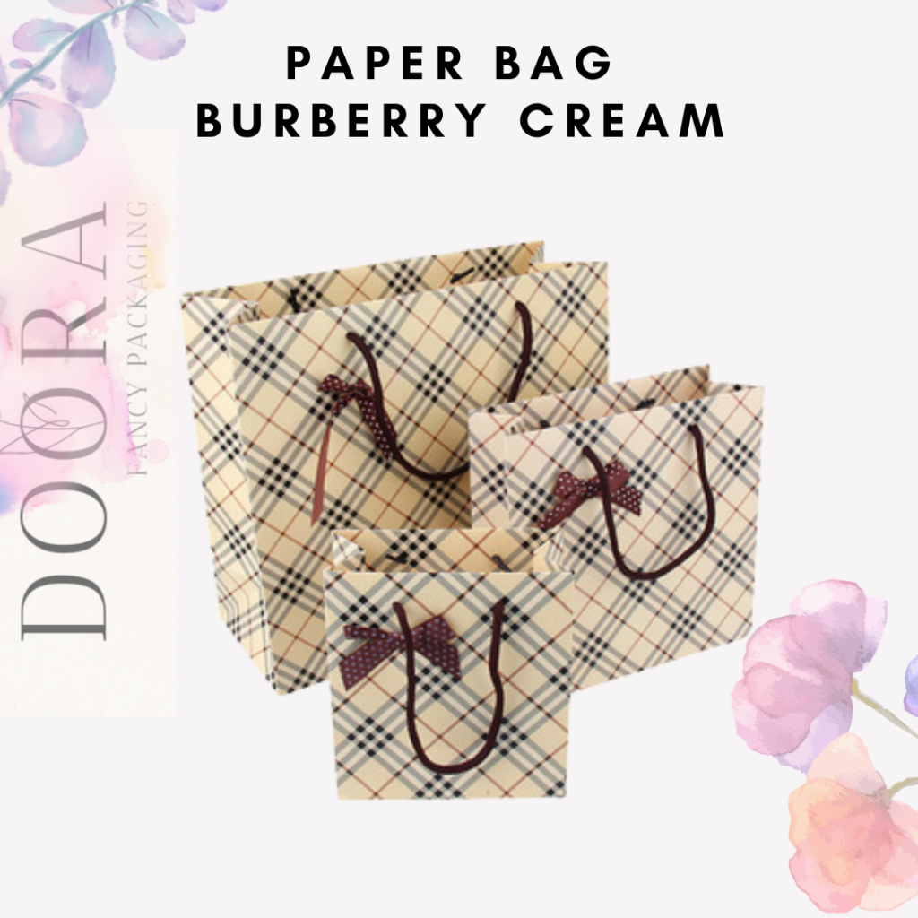 

Paper Bag Burberry Cream