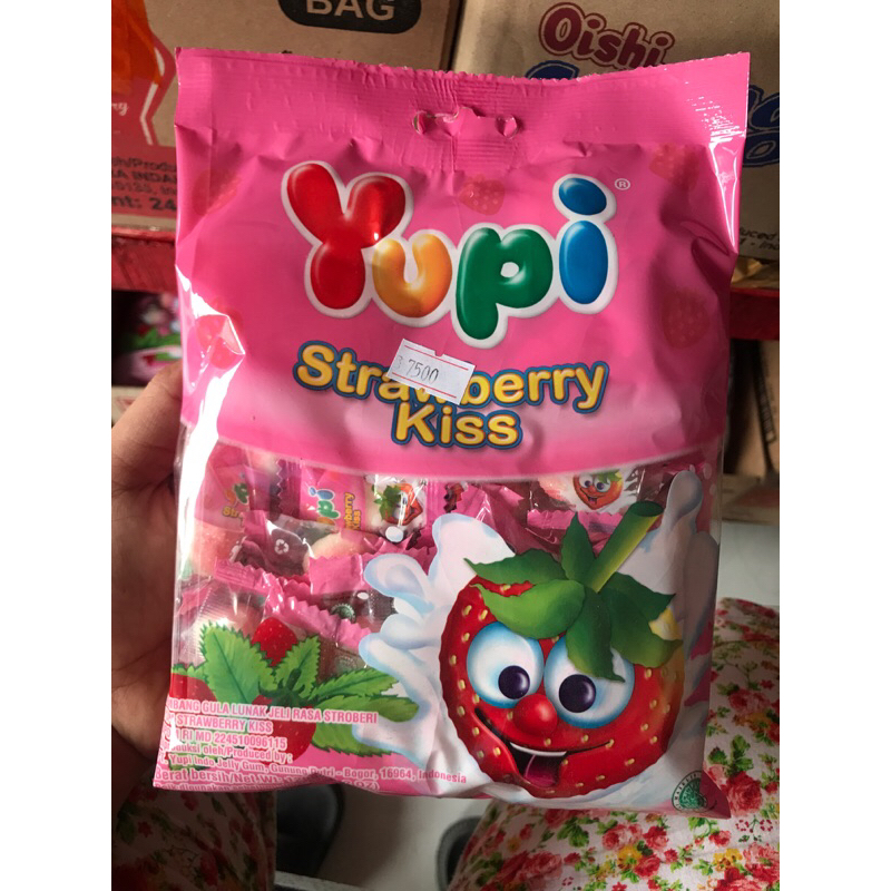 

Yupi Strawberry Kiss