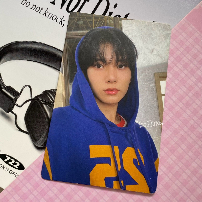 BOOKED ❌ enhypen heeseung hoodie / dilemma essential ver.