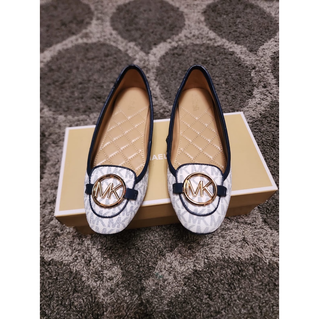 Michael Kors MK Lillie Moc With Box Size 6.5 NBU