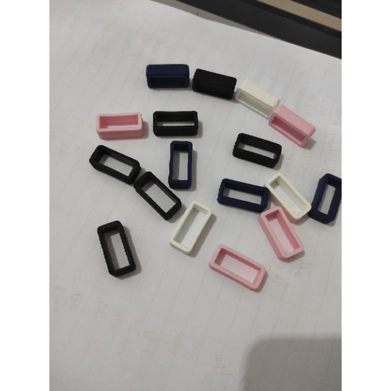 Cincin Guess Type W1053L1, W1053L2, W1053L3