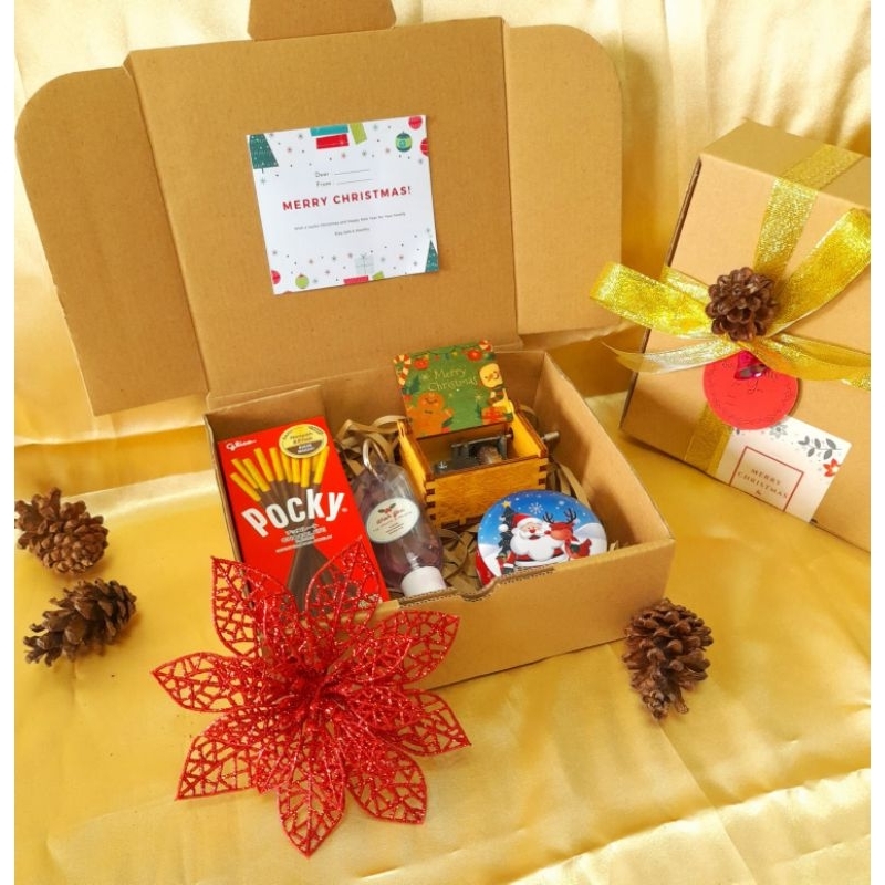 

Hampers Natal Tahun Baru Christmas Gift Scented Candle Snack Pocky Music Box